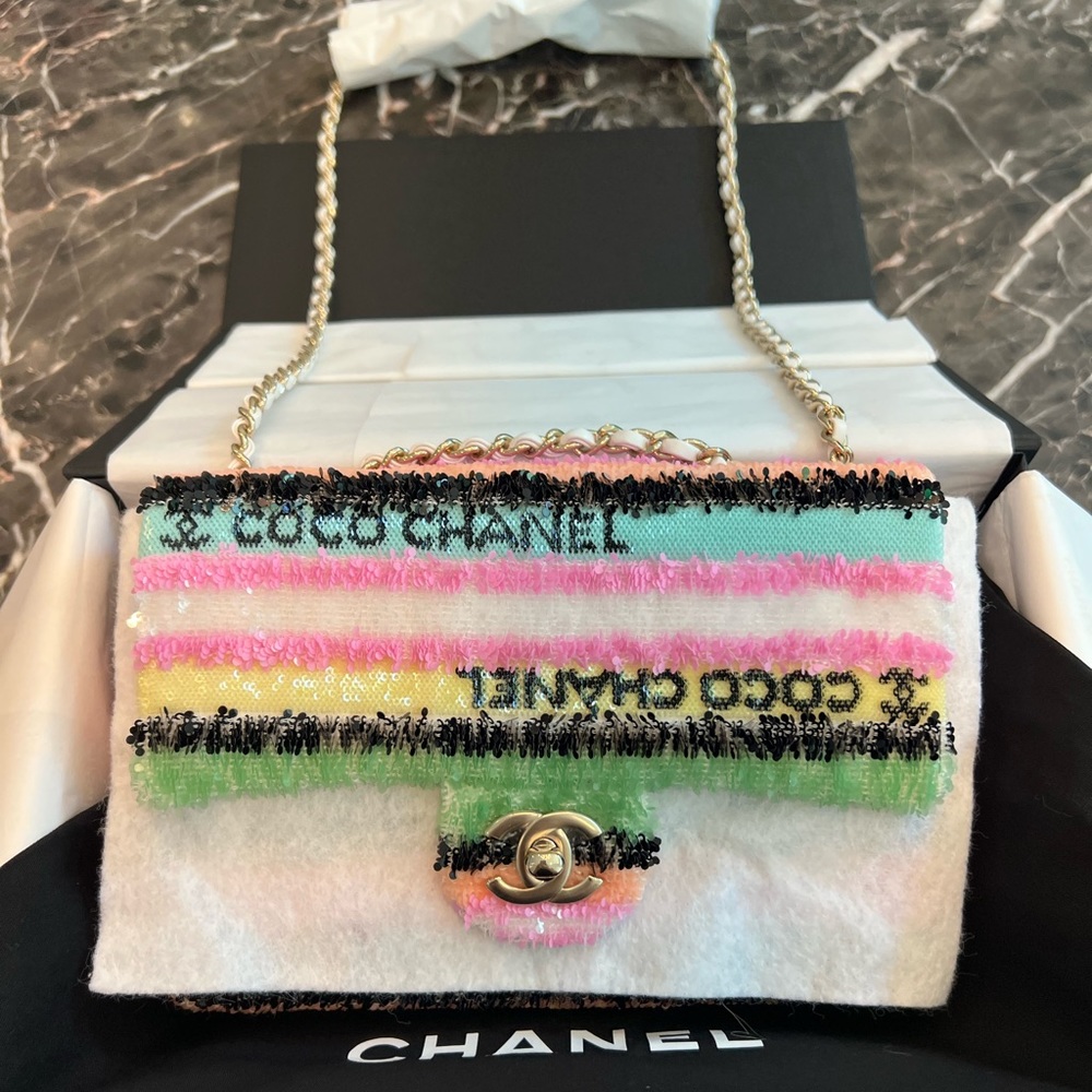 SOLD ON TRADESY ❗️ CHANEL MINI FLAP BAG SEQUINS & GOLD-TONE METAL MULTICOLOR - Picture 1 of 12